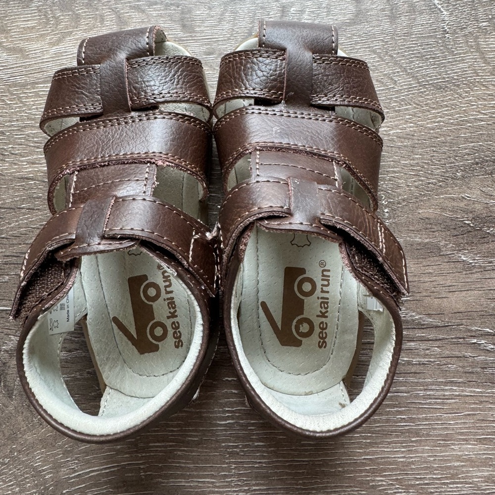 See Kai Run Jude Sandals - Picture 2 of 3